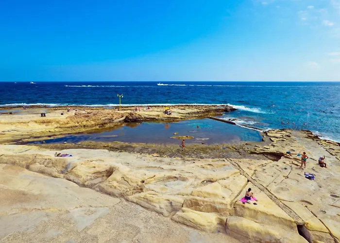 Naomi's - Designer Furnished In The Heart Of Sliema