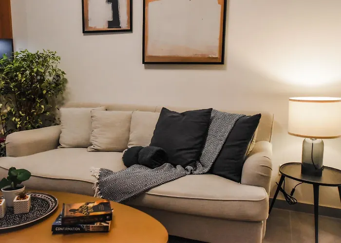 Naomi's - Designer Furnished In The Heart Of Lägenhet